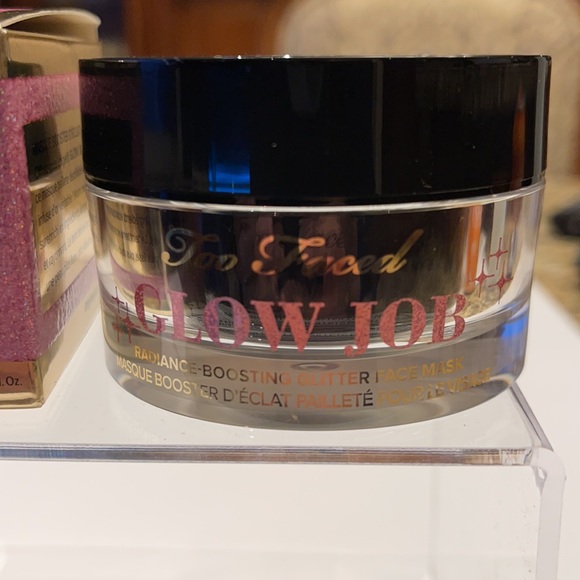 Too Faced Glow Job - Picture 4 of 5
